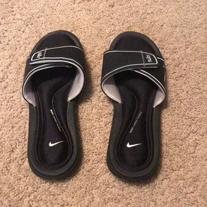 nike slides